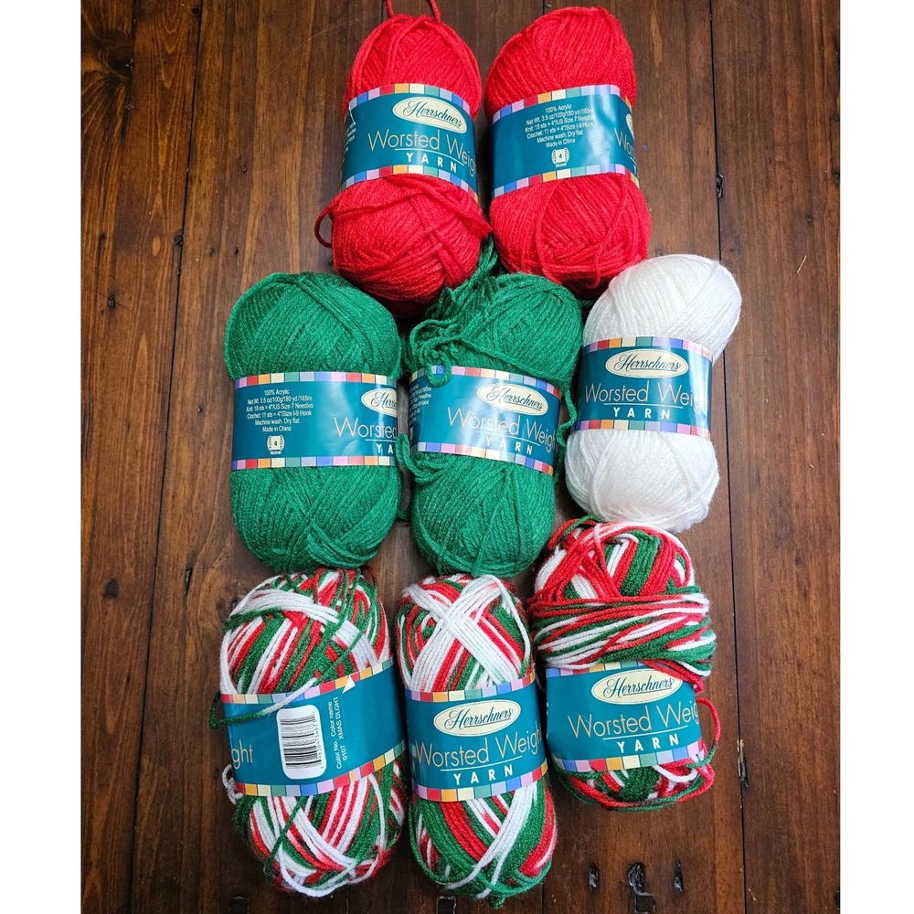 Herrschners Worsted Weight Yarn Lot‎ 8 Skeins Christmas Red Green White Xmas